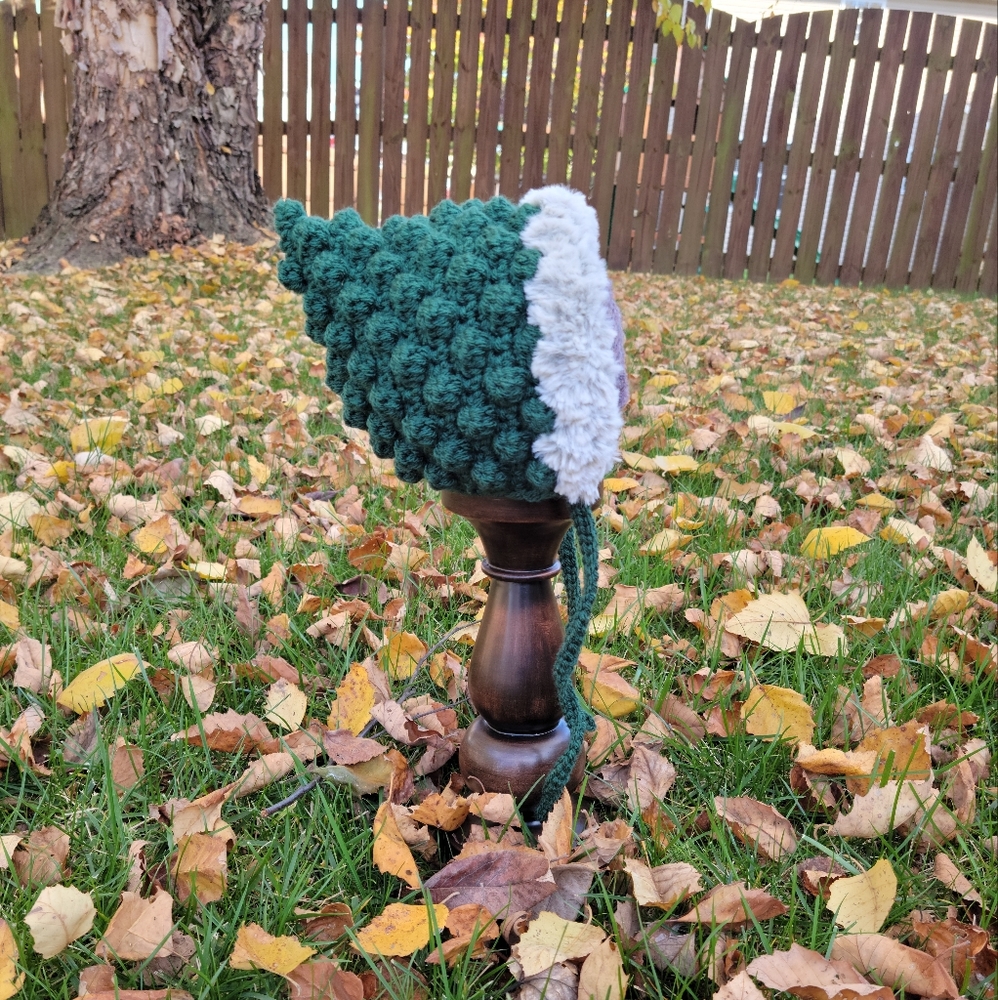 Crochet Pixie Bonnet with fur trim 0-6 months